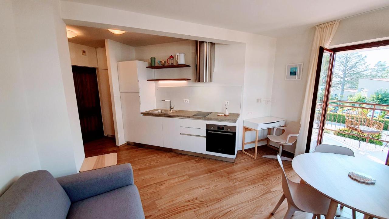 Luxury Apartment - Few Minutes From The Sea Porec Bagian luar foto