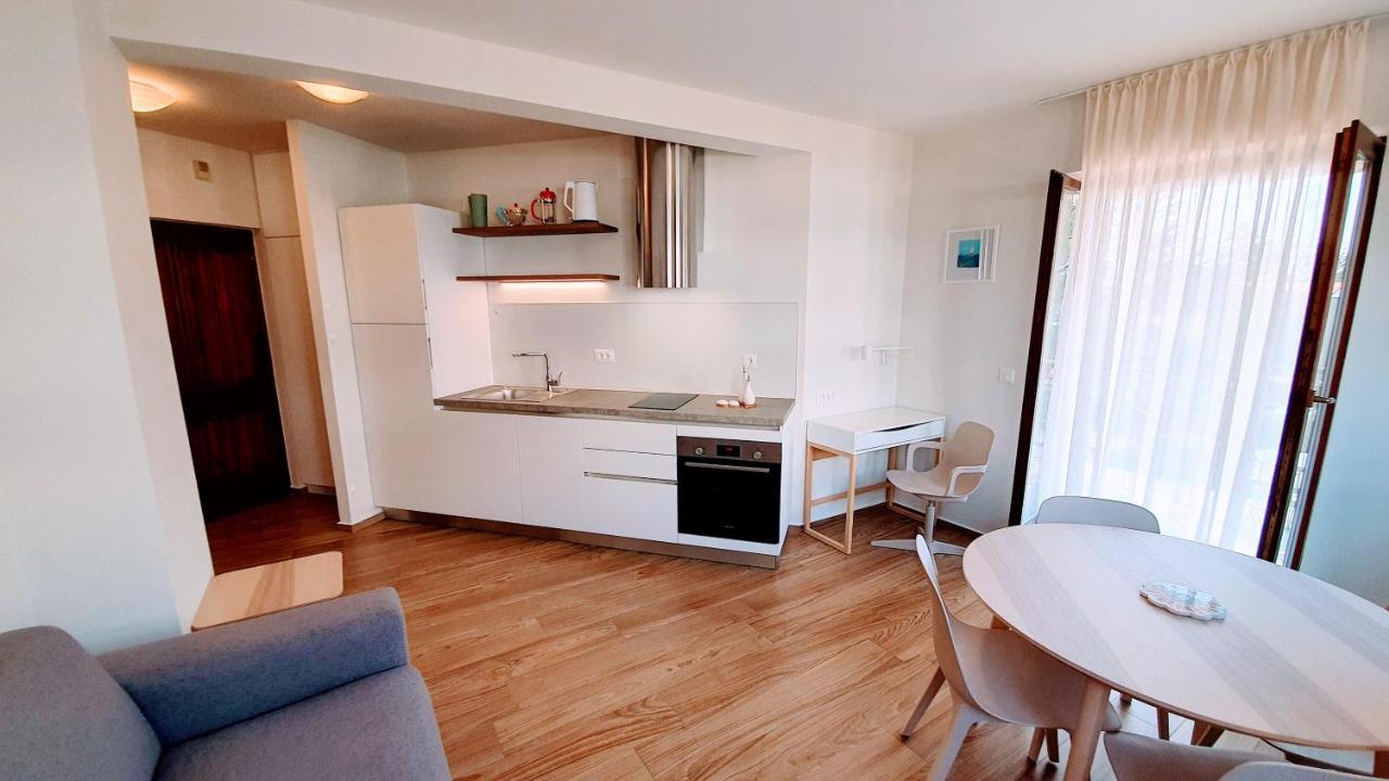 Luxury Apartment - Few Minutes From The Sea Porec Bagian luar foto