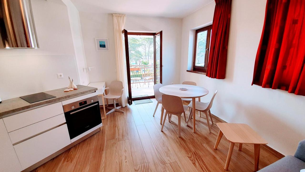 Luxury Apartment - Few Minutes From The Sea Porec Bagian luar foto